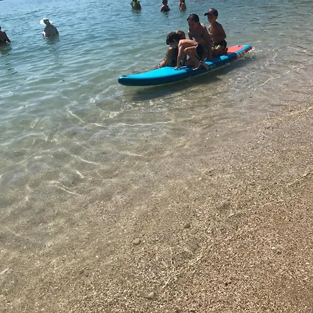 Apartment De La Plage, Au Bord De La